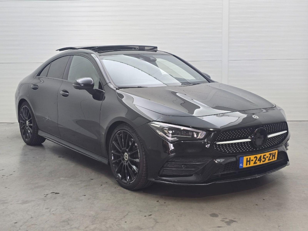 Mercedes-Benz CLA-klasse 220 Premium Plus | 2019 | 251.329 km | Automaat | H245ZH | NAP: Geen oordeel - Berline: photos 2 Mercedes-Benz CLA-klasse 220 Premium Plus | 2019 | 251.329 km | Automaat | H245ZH | NAP: Geen oordeel - Berline: photos 2