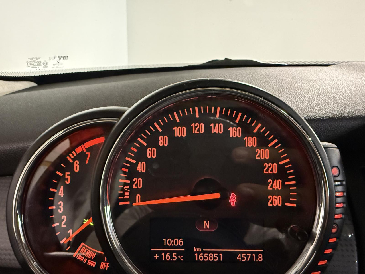 Mini | Mini | 1.5 Cooper | 2015 | 165.851 km | 8ZGR17 | Logisch - Voiture à hayon: photos 4 Mini | Mini | 1.5 Cooper | 2015 | 165.851 km | 8ZGR17 | Logisch - Voiture à hayon: photos 4