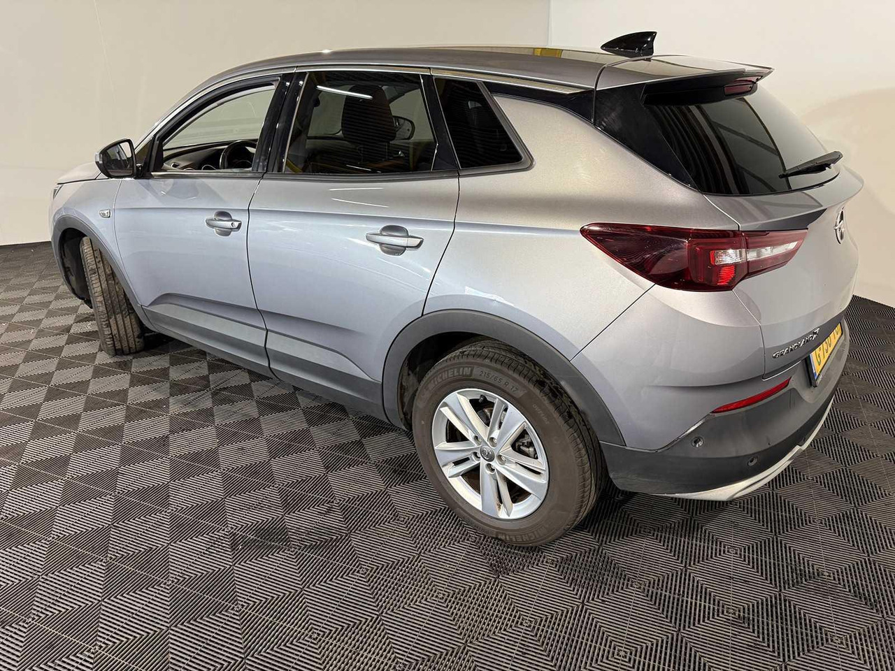 Opel Grandland X 1.2 Turbo Business Executive 2019 200.645 km G-736-TG - Voiture: photos 3 Opel Grandland X 1.2 Turbo Business Executive 2019 200.645 km G-736-TG - Voiture: photos 3