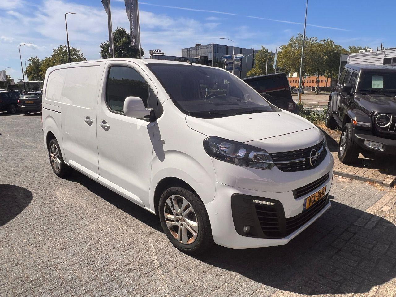 Opel Vivaro 2.0 CDTI L3H1 Innovation | 2020 | 132.156 km | VGL31H | NAP: Logisch - Fourgonnette: photos 2 Opel Vivaro 2.0 CDTI L3H1 Innovation | 2020 | 132.156 km | VGL31H | NAP: Logisch - Fourgonnette: photos 2