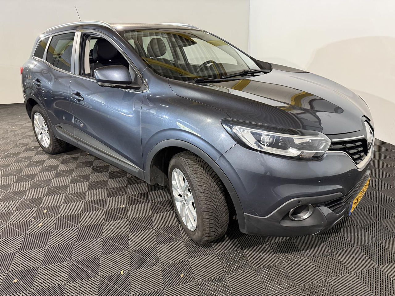 Renault | Kadjar | 1.2 TCe Intens | 2015 | 187.621 km | HR763J | Logisch - SUV: photos 5 Renault | Kadjar | 1.2 TCe Intens | 2015 | 187.621 km | HR763J | Logisch - SUV: photos 5