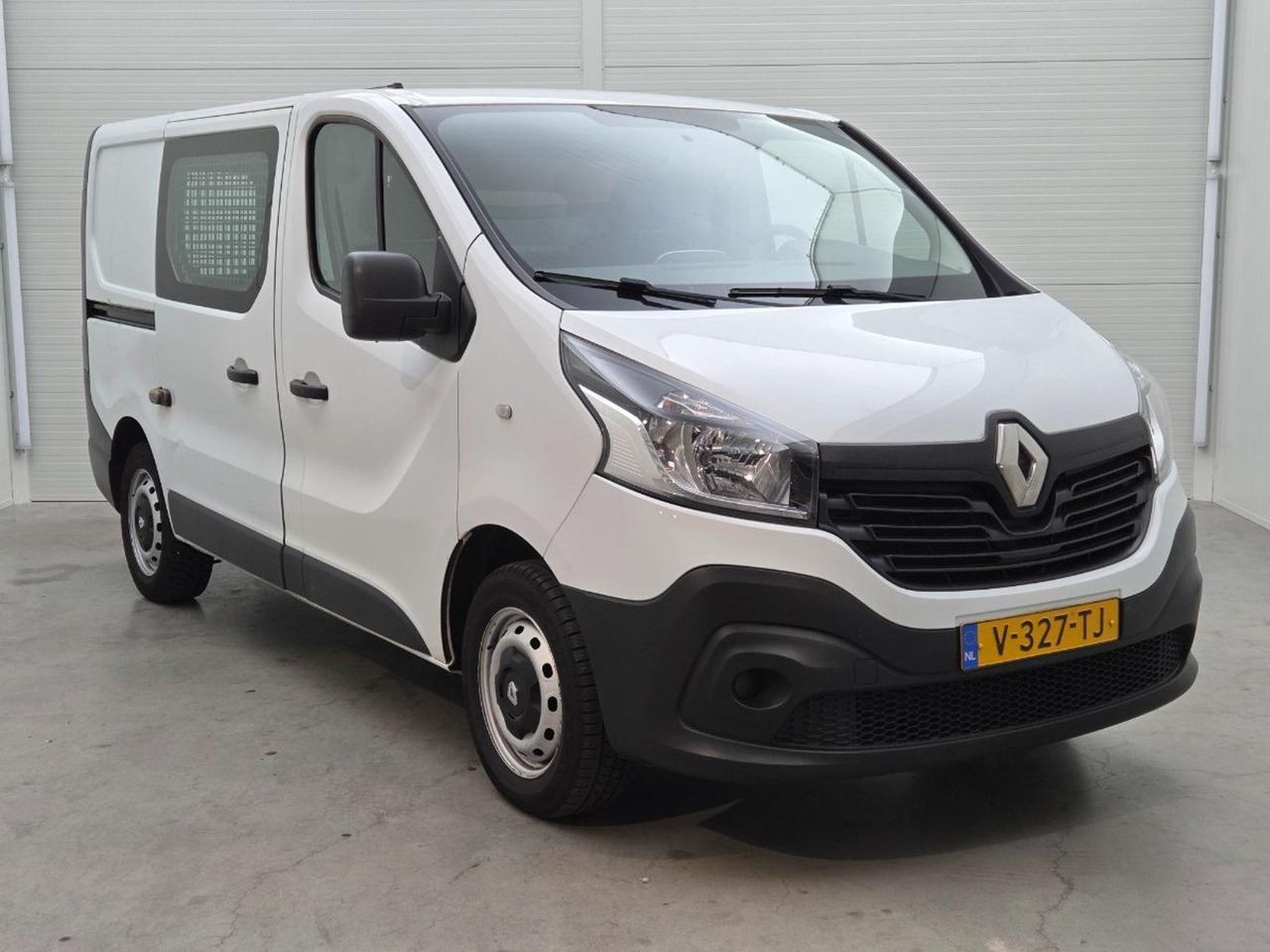 Renault Trafic 1.6 dCi T29 L1H1 Comfort Energy | 2018 | 188.221 km | V327TJ | NAP: Logisch - Fourgon utilitaire: photos 2 Renault Trafic 1.6 dCi T29 L1H1 Comfort Energy | 2018 | 188.221 km | V327TJ | NAP: Logisch - Fourgon utilitaire: photos 2