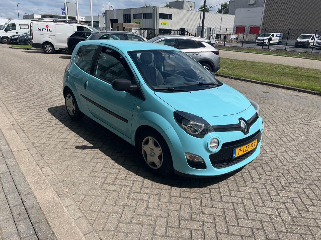 Renault Twingo 1.2 16V Acces | 2013 | 92.645 km | P127DV | NAP: Geen oordeel - Voiture: photos 2 Renault Twingo 1.2 16V Acces | 2013 | 92.645 km | P127DV | NAP: Geen oordeel - Voiture: photos 2
