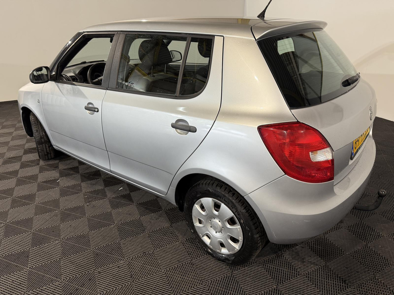 Skoda Fabia 1.2 Plus | 2009 | 170.789 km | 69-HKL-8 - Voiture à hayon: photos 2 Skoda Fabia 1.2 Plus | 2009 | 170.789 km | 69-HKL-8 - Voiture à hayon: photos 2