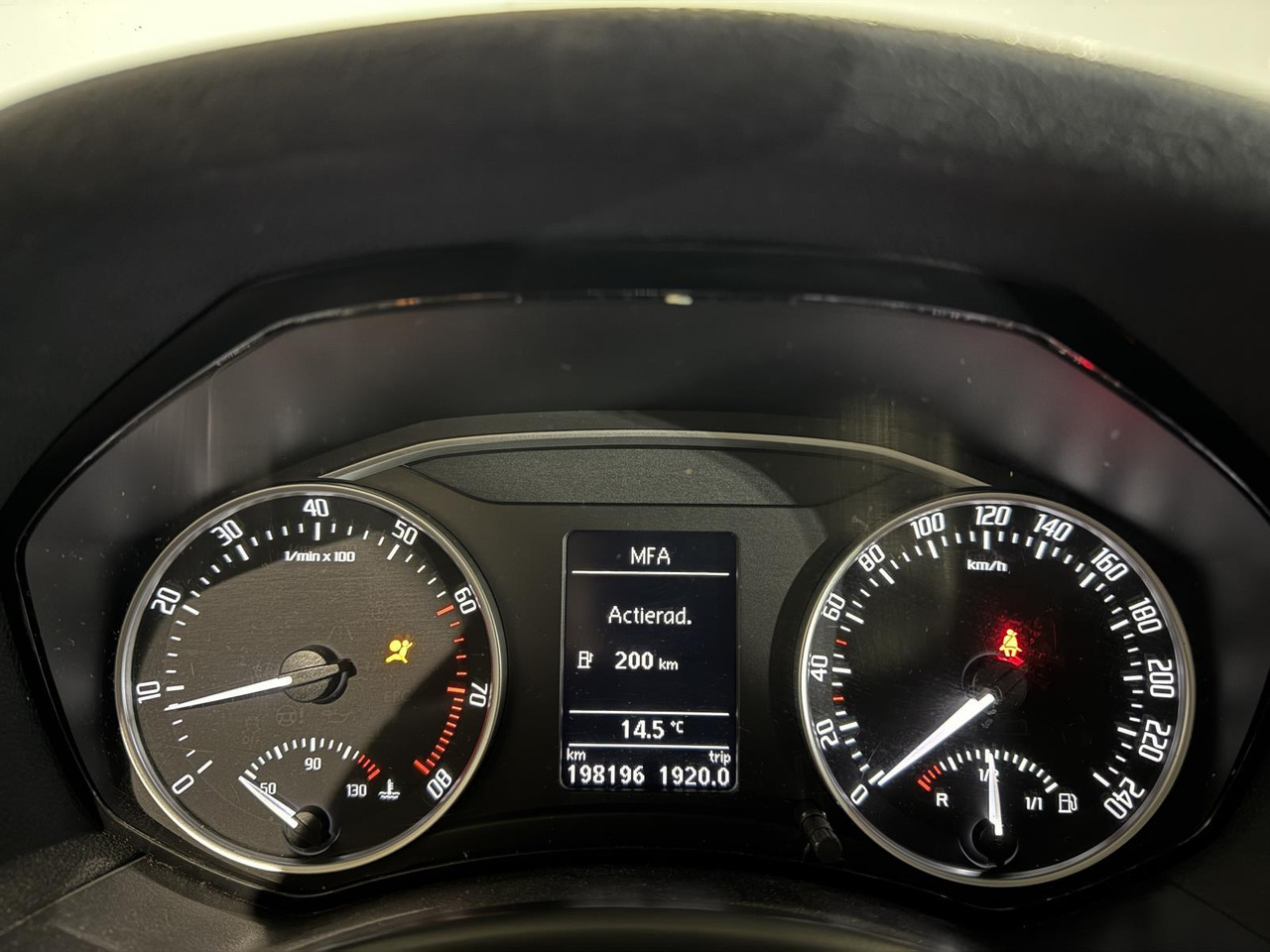 Skoda | Octavia Combi | 1.4 TSI Greentech Ambition Business Line | 2012 | 198.196 km | 01TGL8 | Logisch - Voiture: photos 2 Skoda | Octavia Combi | 1.4 TSI Greentech Ambition Business Line | 2012 | 198.196 km | 01TGL8 | Logisch - Voiture: photos 2