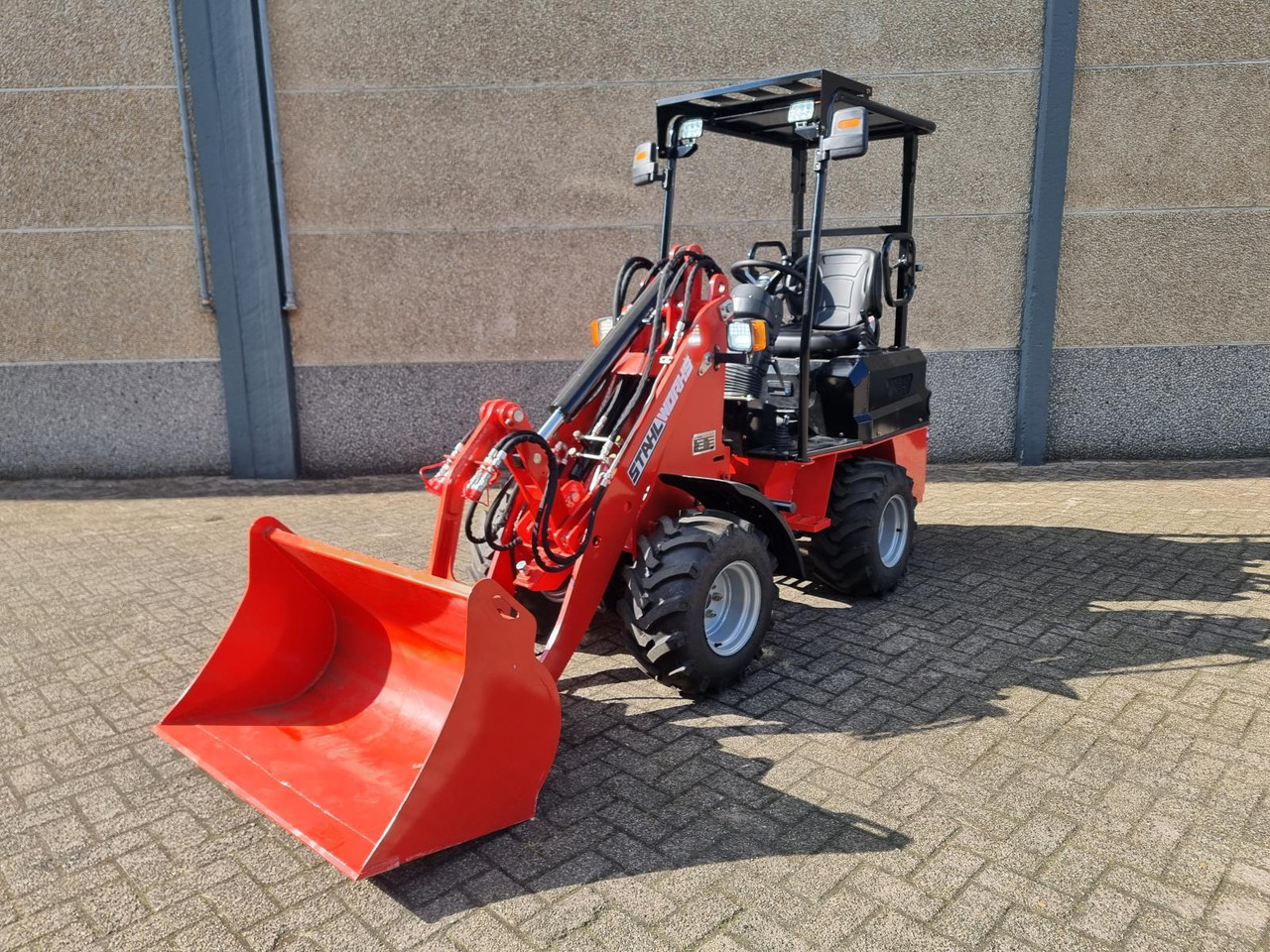 Stahlworks R906 Shovel Nieuw - Chargeuse sur pneus: photos 1 Stahlworks R906 Shovel Nieuw - Chargeuse sur pneus: photos 1