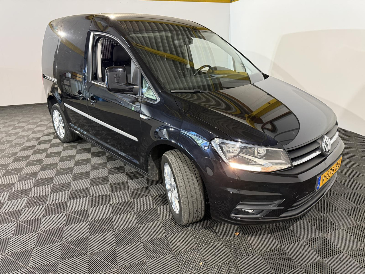 Volkswagen | Caddy | 2.0 TDI L1H1 BMT Highline | 2016 | 164.766 km | V076BG | Logisch - Fourgonnette: photos 3 Volkswagen | Caddy | 2.0 TDI L1H1 BMT Highline | 2016 | 164.766 km | V076BG | Logisch - Fourgonnette: photos 3