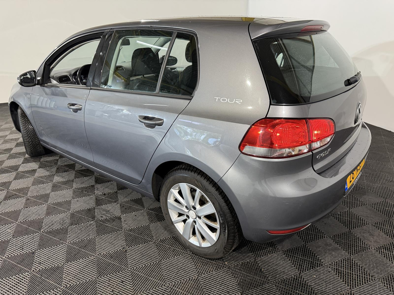Volkswagen | Golf | 1.2 TSI Tour II BlueMotion | 2010 | 287.684 km | 28NSJ1 | Logisch - Voiture à hayon: photos 5 Volkswagen | Golf | 1.2 TSI Tour II BlueMotion | 2010 | 287.684 km | 28NSJ1 | Logisch - Voiture à hayon: photos 5