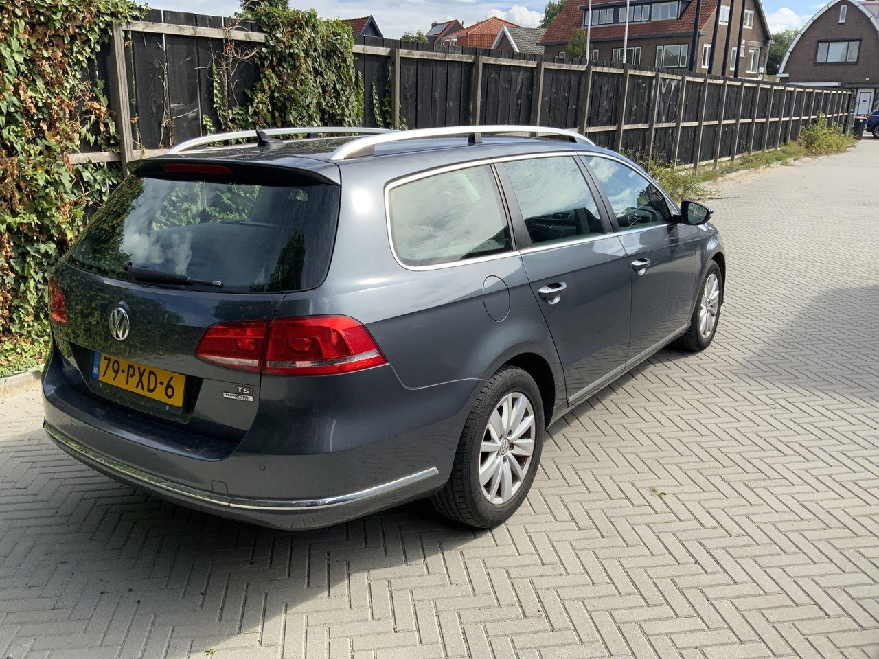 Volkswagen | Passat Variant | 1.4 TSI Comfortline BlueMotion | 2011 | 245.326 km | 79PXD6 | Logisch - Voiture: photos 4 Volkswagen | Passat Variant | 1.4 TSI Comfortline BlueMotion | 2011 | 245.326 km | 79PXD6 | Logisch - Voiture: photos 4