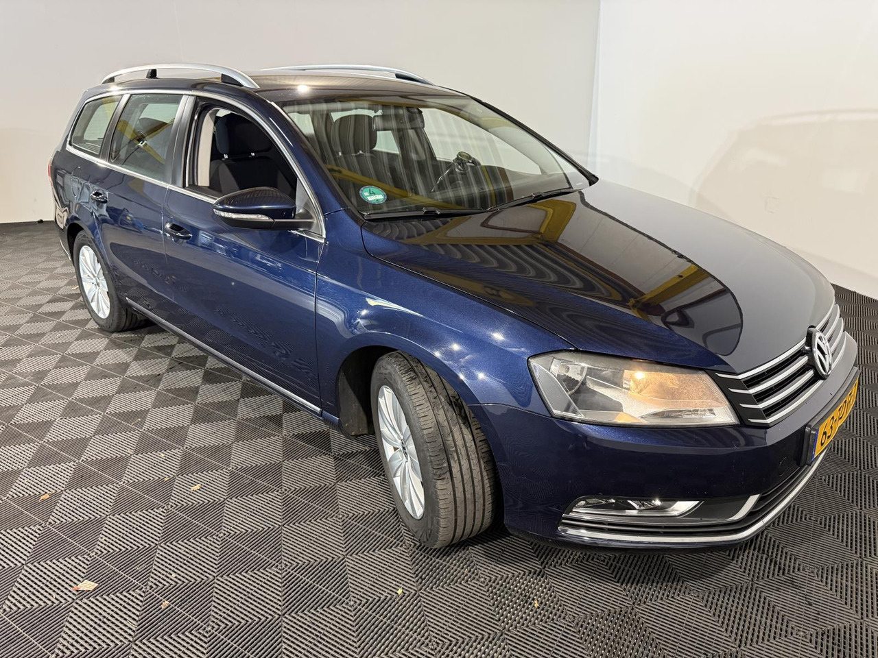 Volkswagen | Passat Variant | 1.4 TSI Comfortline BlueMotion | 2012 | 223.524 km | 63TDP7 | Logisch - Voiture: photos 5 Volkswagen | Passat Variant | 1.4 TSI Comfortline BlueMotion | 2012 | 223.524 km | 63TDP7 | Logisch - Voiture: photos 5