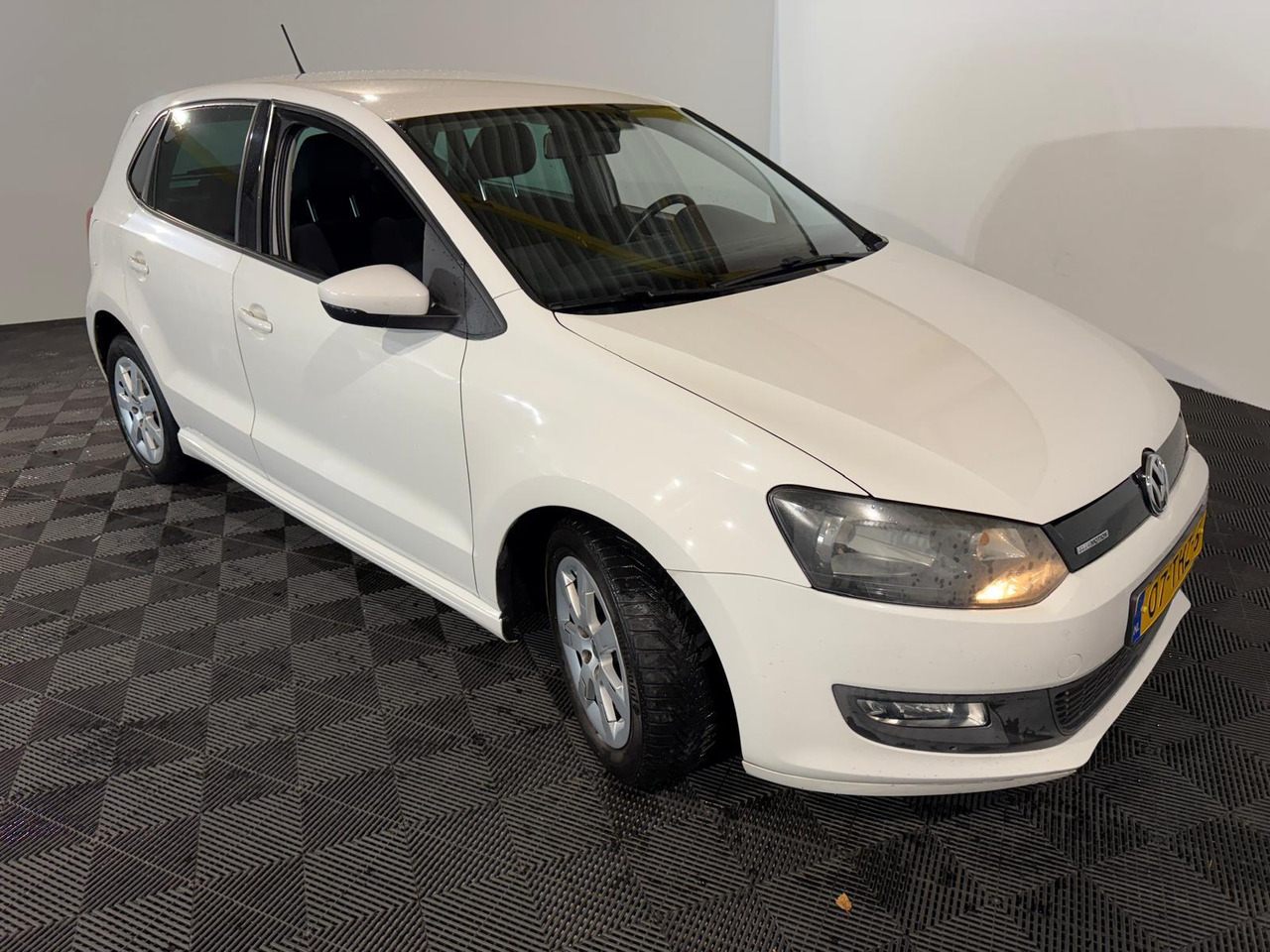 Volkswagen | Polo | 1.2 TDI BlueMotion Comfortline | 2012 | 234.632 km | 07THZ6 | Logisch - Voiture à hayon: photos 3 Volkswagen | Polo | 1.2 TDI BlueMotion Comfortline | 2012 | 234.632 km | 07THZ6 | Logisch - Voiture à hayon: photos 3
