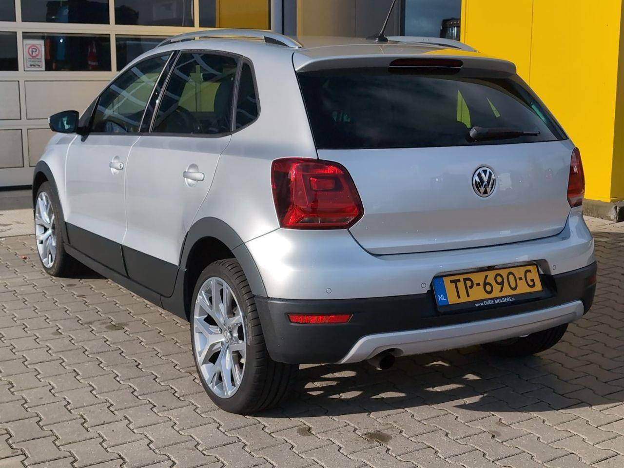Volkswagen Polo 1.2 TSI Cross Comfortline Business R Automaat | 2017 | 159.021 km | TP690G | NAP: Geen oordeel - Voiture à hayon: photos 3 Volkswagen Polo 1.2 TSI Cross Comfortline Business R Automaat | 2017 | 159.021 km | TP690G | NAP: Geen oordeel - Voiture à hayon: photos 3
