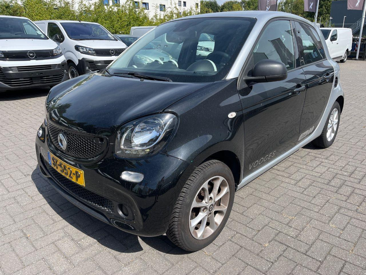 Smart forfour 1.0 Business Solution | 2018 | 69.298 km | ST552P | NAP: Logisch - Voiture à hayon: photos 1 Smart forfour 1.0 Business Solution | 2018 | 69.298 km | ST552P | NAP: Logisch - Voiture à hayon: photos 1