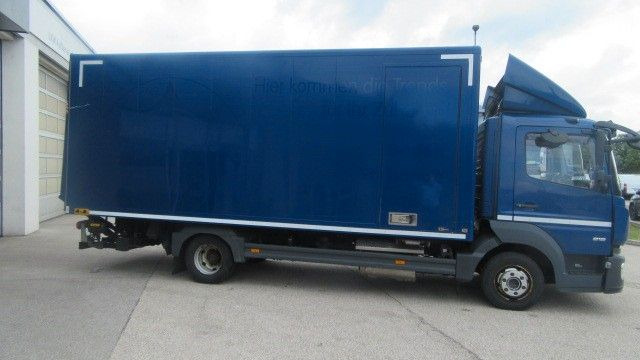 Mercedes-Benz 818L Koffer LBW, Seitentüre (GG 8,6 to.) - Fourgon: photos 4 Mercedes-Benz 818L Koffer LBW, Seitentüre (GG 8,6 to.) - Fourgon: photos 4