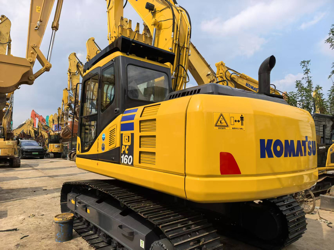 KOMATSU PC160 - Pelle sur chenille: photos 1 KOMATSU PC160 - Pelle sur chenille: photos 1