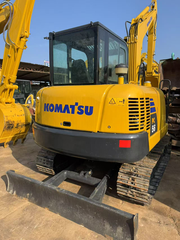 KOMATSU PC56 - Pelle sur chenille: photos 2 KOMATSU PC56 - Pelle sur chenille: photos 2