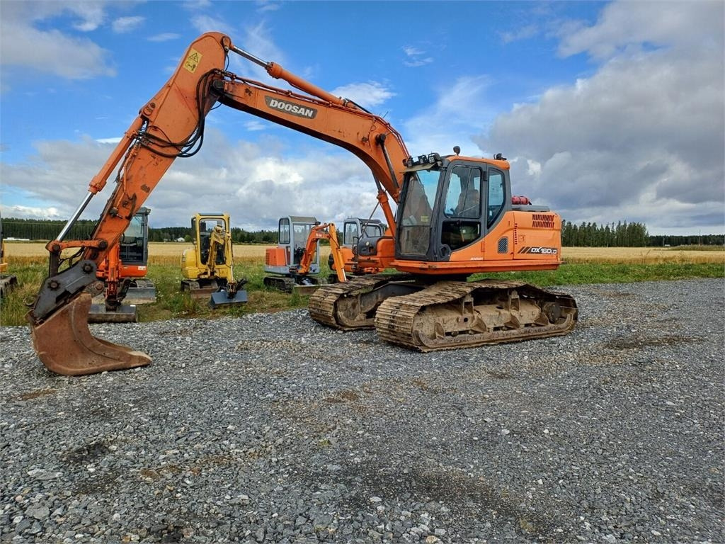 Doosan DX160LC Metsä alustalla - Pelle sur chenille: photos 1 Doosan DX160LC Metsä alustalla - Pelle sur chenille: photos 1