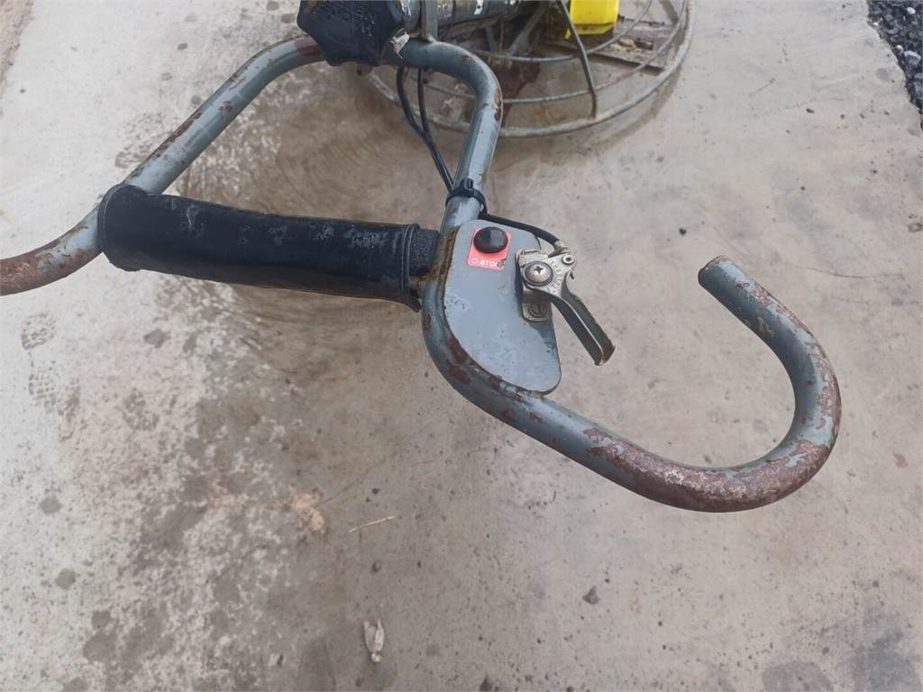Wacker Neuson Trowel ct36-5a betonihierrin - Truelle mécanique: photos 3 Wacker Neuson Trowel ct36-5a betonihierrin - Truelle mécanique: photos 3