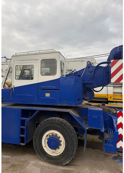 Tadano AR 300E - Grue auxiliaire: photos 3 Tadano AR 300E - Grue auxiliaire: photos 3