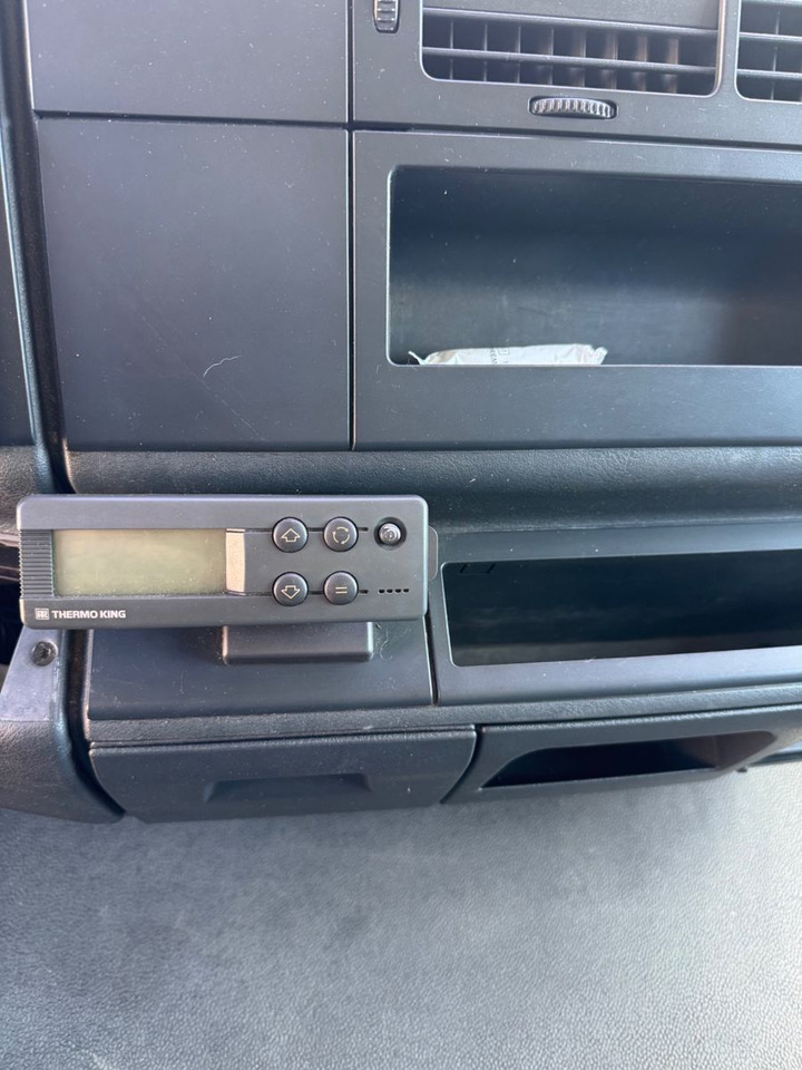 MAN TGL 8.180/Klima/LBW/Tief-Kühlkoffer - Véhicule utilitaire frigorifique: photos 5 MAN TGL 8.180/Klima/LBW/Tief-Kühlkoffer - Véhicule utilitaire frigorifique: photos 5