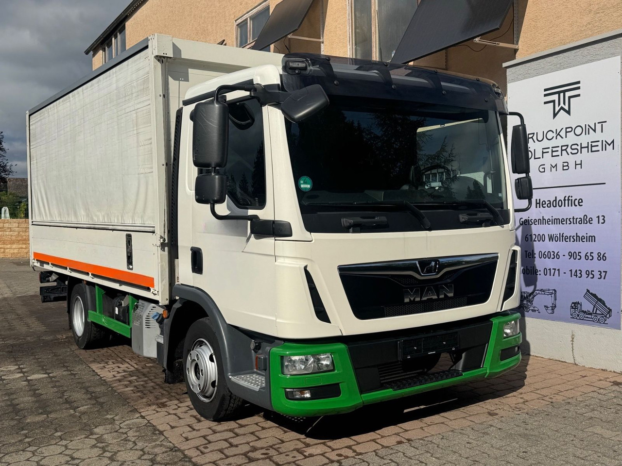 MAN TGL 8.190/GT-Rollo/B-L/Klima/aus1.Hand - Camion pour le transport de boissons: photos 1 MAN TGL 8.190/GT-Rollo/B-L/Klima/aus1.Hand - Camion pour le transport de boissons: photos 1