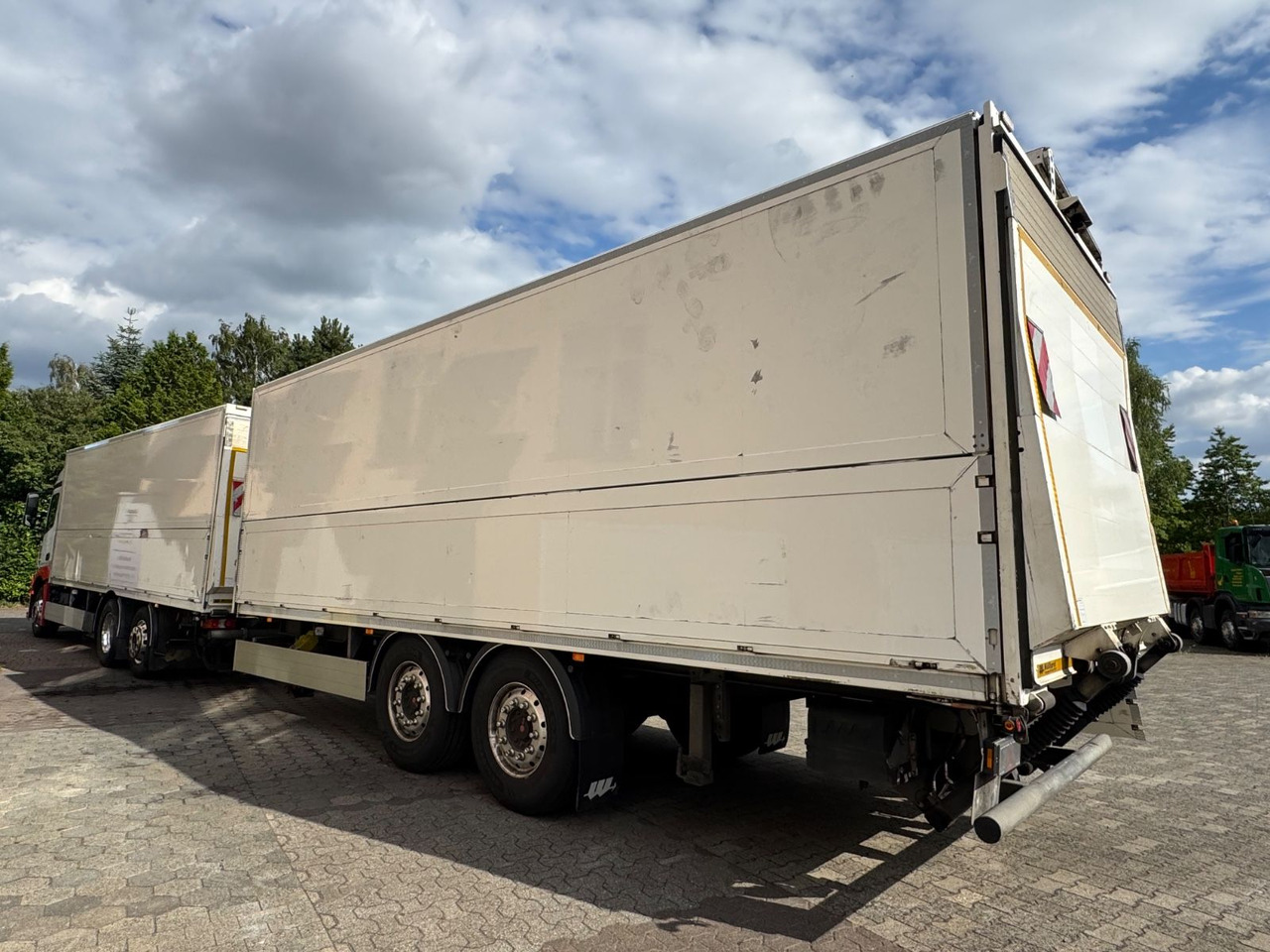 Mercedes-Benz Actros 2545/2xLBW/Klima/Kamera/kpl.Zug - Camion pour le transport de boissons: photos 4 Mercedes-Benz Actros 2545/2xLBW/Klima/Kamera/kpl.Zug - Camion pour le transport de boissons: photos 4