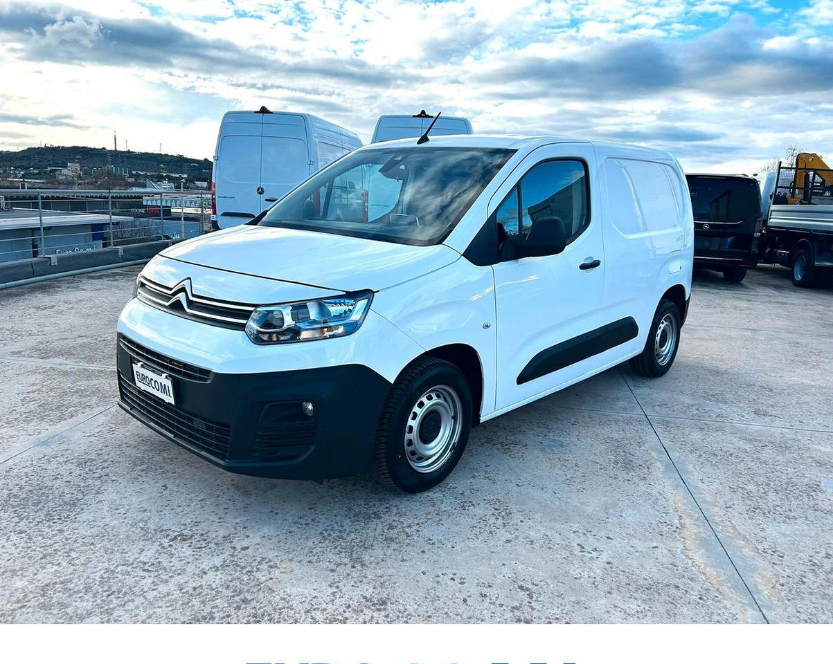 Citroen Berlingo 1.6 hdi 100 cv - Fourgonnette: photos 1 Citroen Berlingo 1.6 hdi 100 cv - Fourgonnette: photos 1