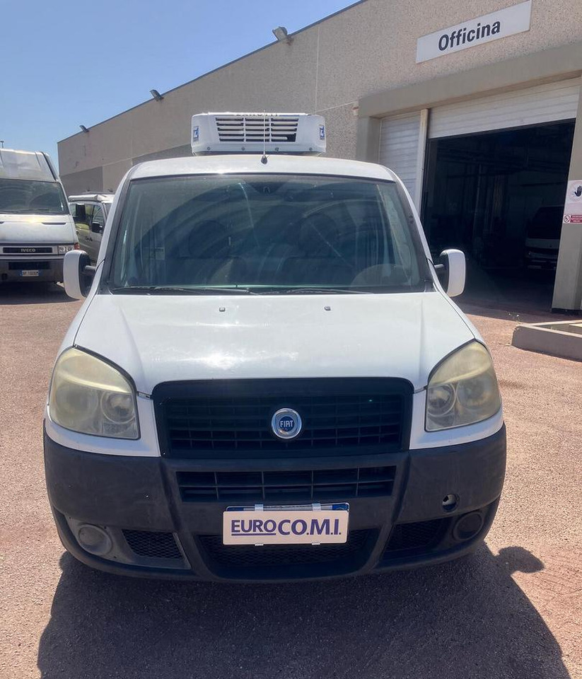 DOBLO' CON COIBENTAZIONE E GRUPPO FRIGO - Véhicule utilitaire frigorifique: photos 1 DOBLO' CON COIBENTAZIONE E GRUPPO FRIGO - Véhicule utilitaire frigorifique: photos 1