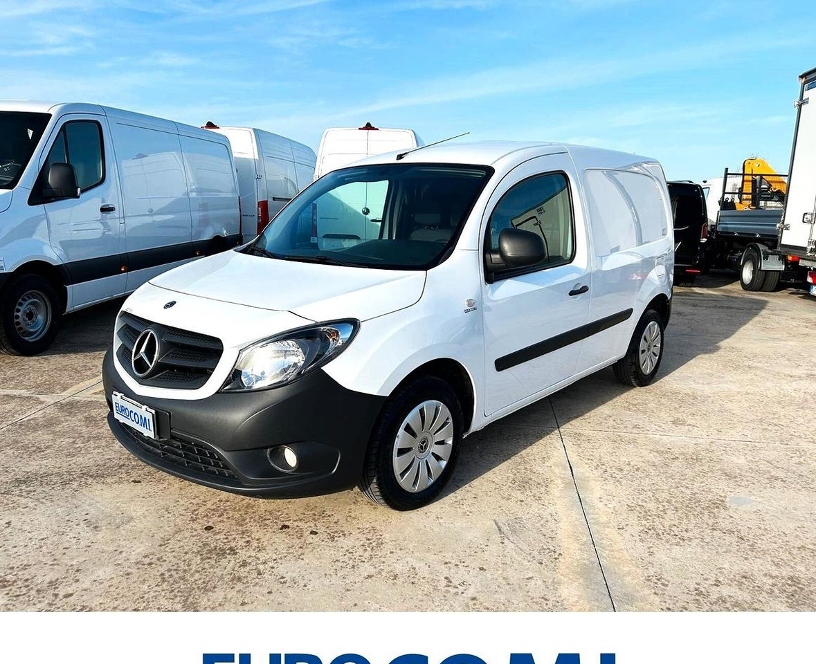 Mercedes Citan 111 cdi Furgone LONG 3 posti - Fourgonnette: photos 1 Mercedes Citan 111 cdi Furgone LONG 3 posti - Fourgonnette: photos 1
