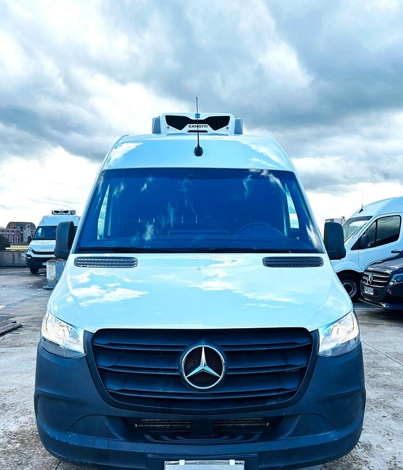 Mercedes Sprinter 314 39.35 Coibentazione e Frigo - Véhicule utilitaire frigorifique: photos 2 Mercedes Sprinter 314 39.35 Coibentazione e Frigo - Véhicule utilitaire frigorifique: photos 2