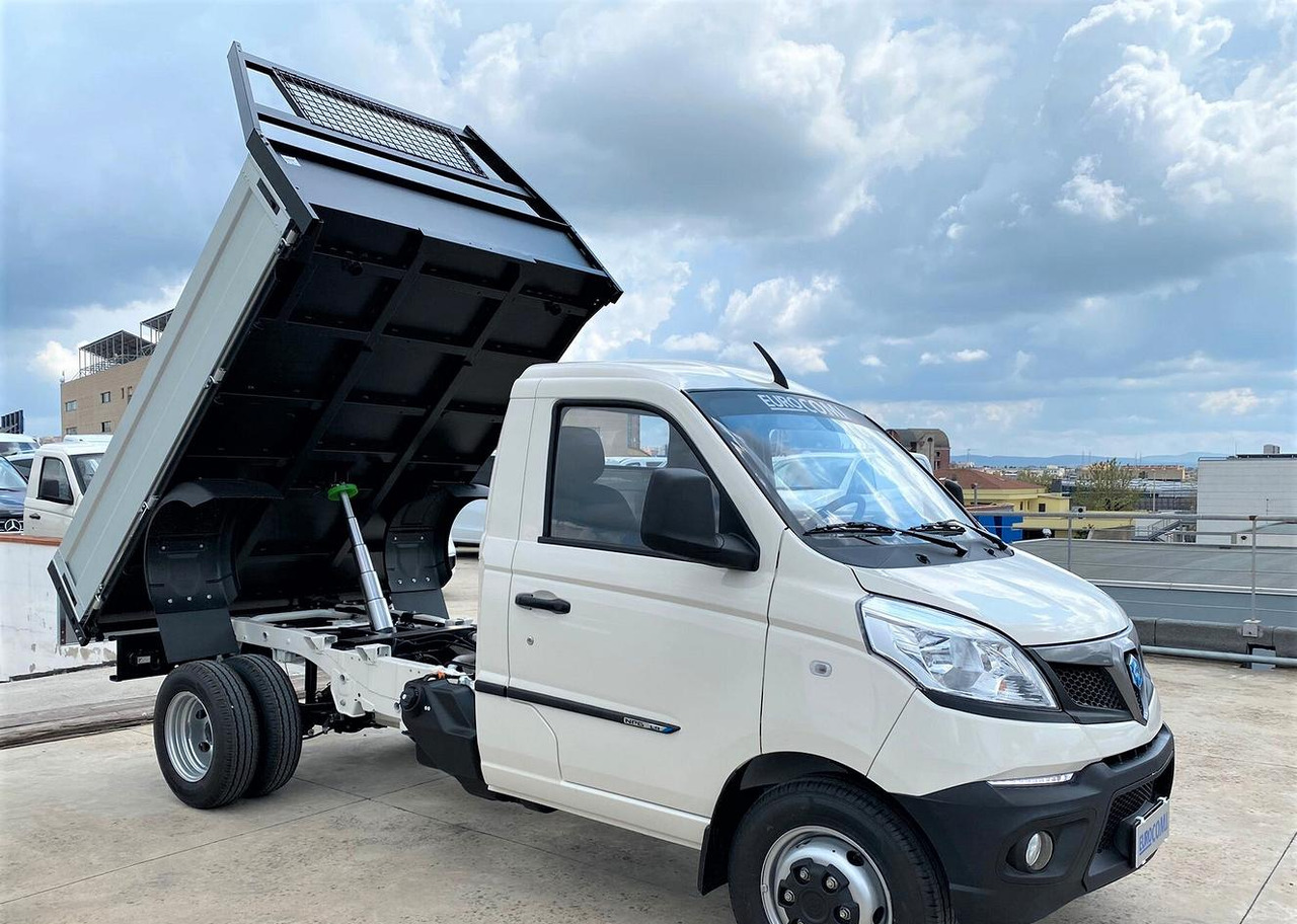 Piaggio Porter NP6 1.5 Ribaltabile *PROMO* - Véhicule utilitaire benne: photos 3 Piaggio Porter NP6 1.5 Ribaltabile *PROMO* - Véhicule utilitaire benne: photos 3