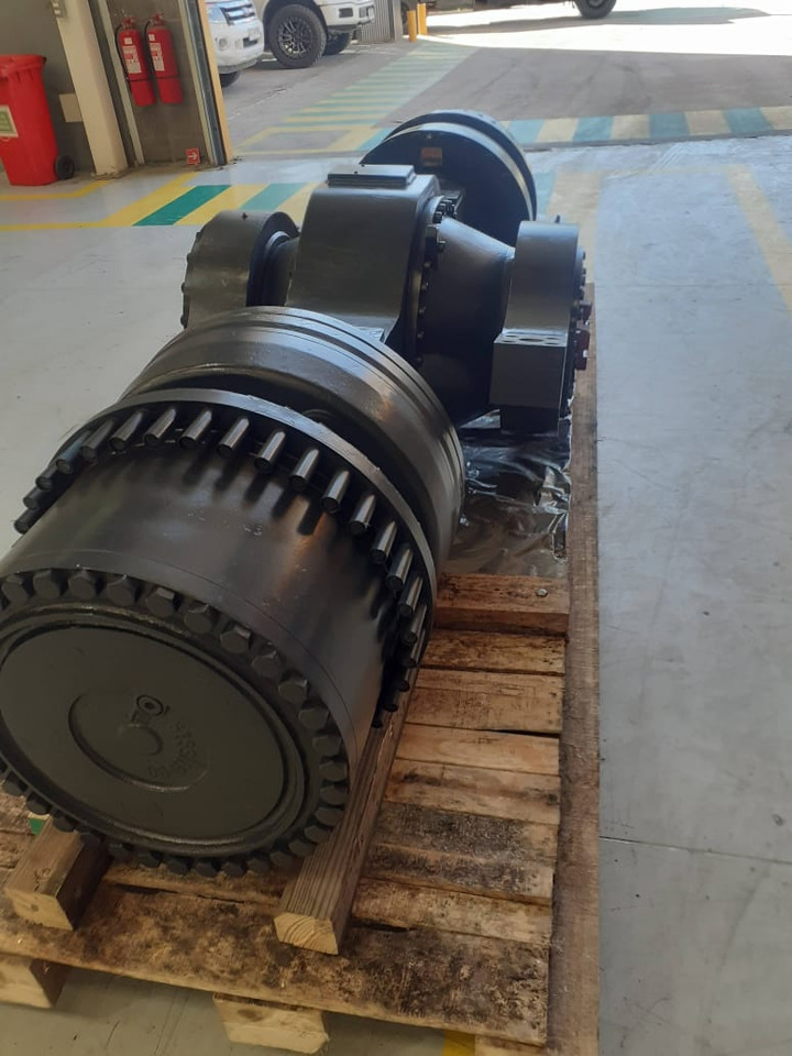 KESSLER LHD ST1030 KESSLER D102 FRONT/REAR AXLE - Essieu arrière pour Chargeuse sur pneus: photos 3 KESSLER LHD ST1030 KESSLER D102 FRONT/REAR AXLE - Essieu arrière pour Chargeuse sur pneus: photos 3