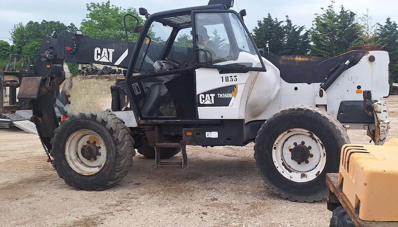 Caterpillar TH360B - Chariot télescopique: photos 3 Caterpillar TH360B - Chariot télescopique: photos 3