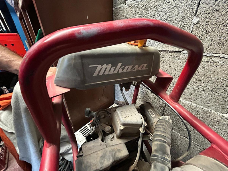 Mikasa MTR-40F - Compacteur à pieds de mouton/ Monocylindre: photos 2 Mikasa MTR-40F - Compacteur à pieds de mouton/ Monocylindre: photos 2