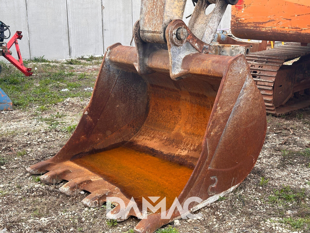 NEW HOLLAND E215B - Pelle sur chenille: photos 5 NEW HOLLAND E215B - Pelle sur chenille: photos 5