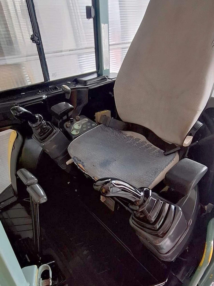 YANMAR VIO30 - Mini pelle: photos 5 YANMAR VIO30 - Mini pelle: photos 5