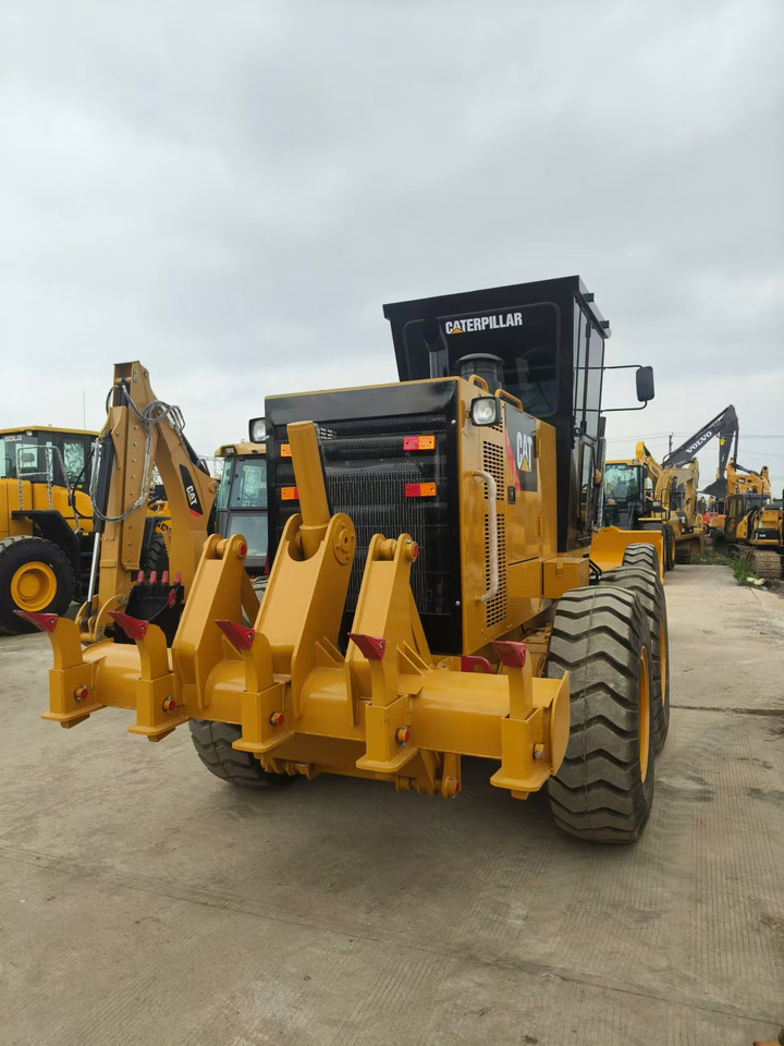 CATERPILLAR 140K - Niveleuse: photos 1 CATERPILLAR 140K - Niveleuse: photos 1
