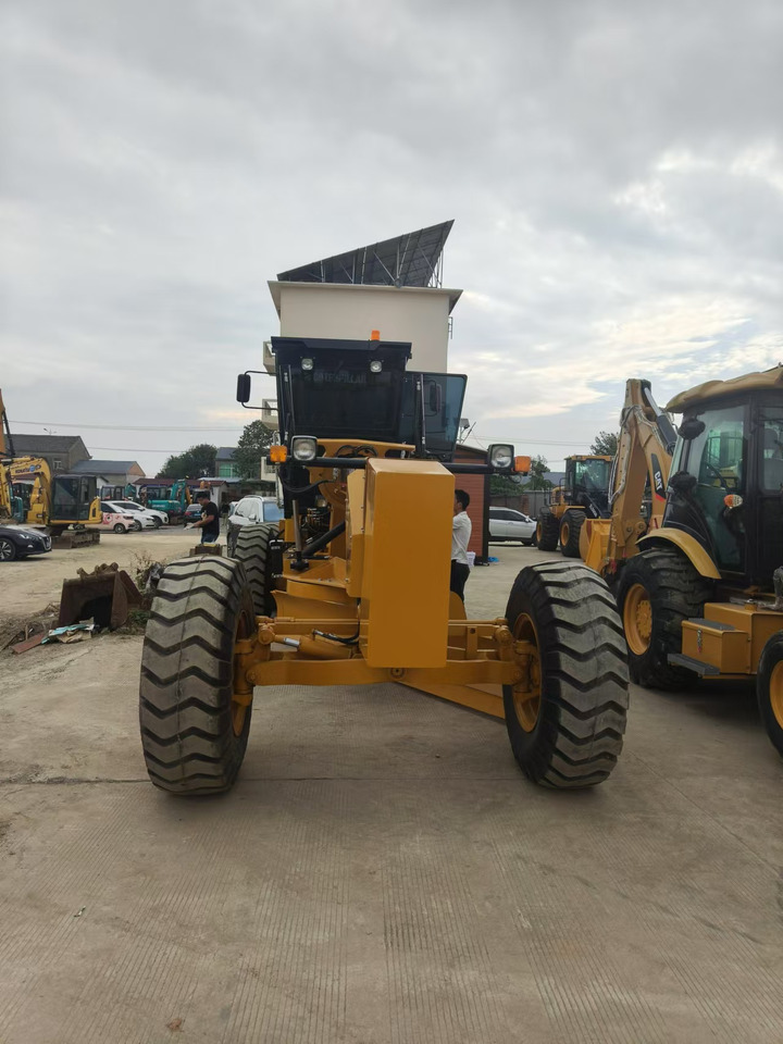 CATERPILLAR 140K - Niveleuse: photos 4 CATERPILLAR 140K - Niveleuse: photos 4