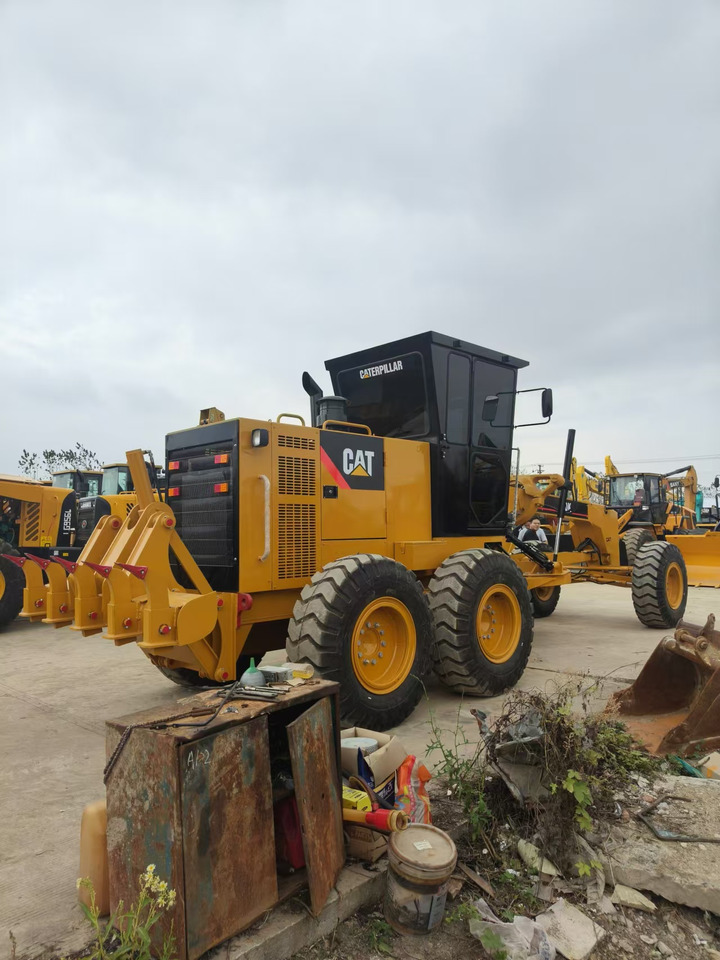 CATERPILLAR 140K - Niveleuse: photos 5 CATERPILLAR 140K - Niveleuse: photos 5