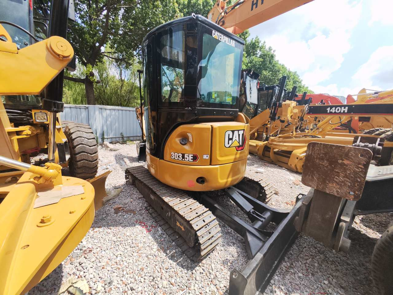 CATERPILLAR 303.5 - Mini pelle: photos 1 CATERPILLAR 303.5 - Mini pelle: photos 1