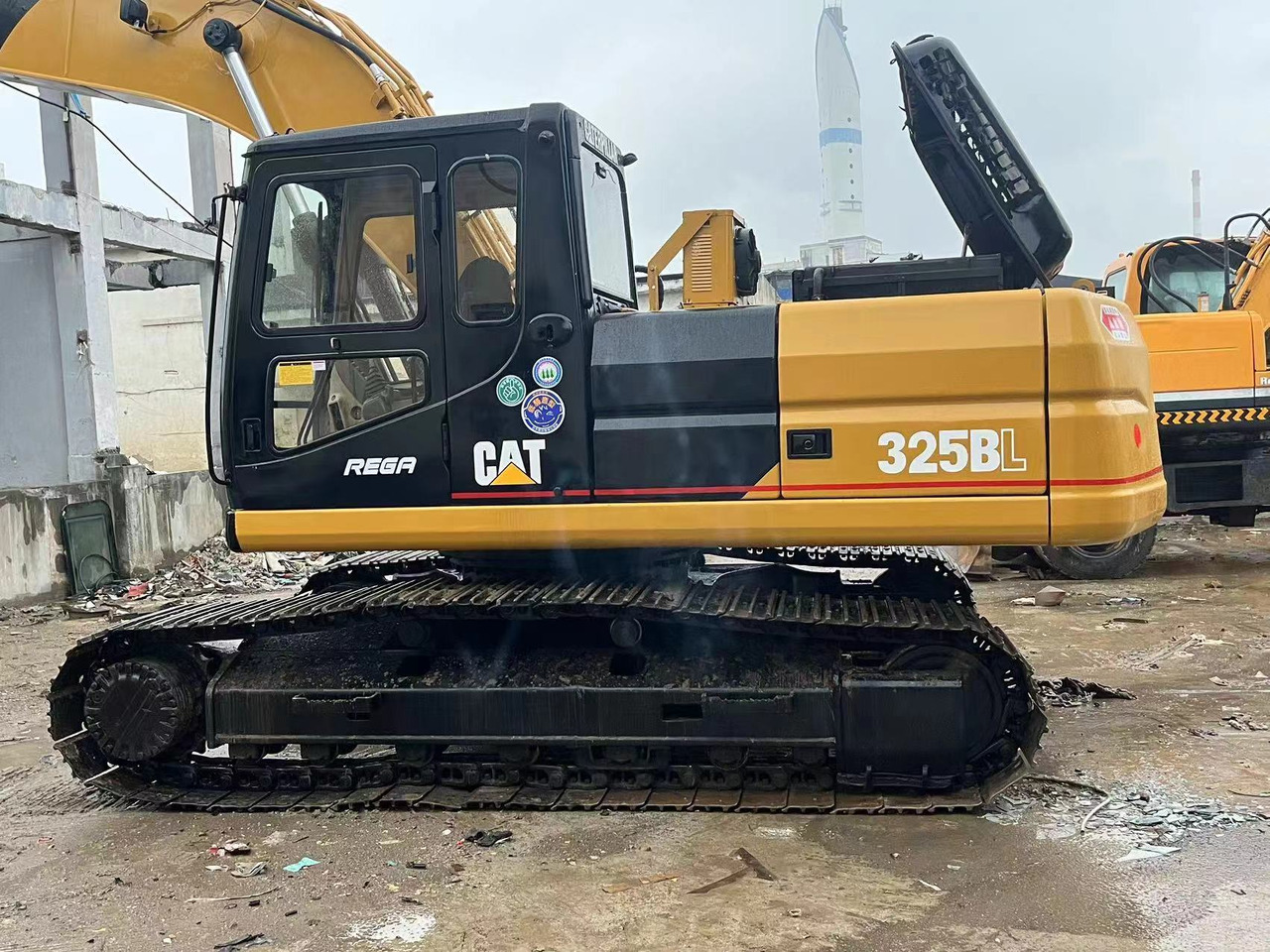 CATERPILLAR 325BL - Pelle sur chenille: photos 1 CATERPILLAR 325BL - Pelle sur chenille: photos 1