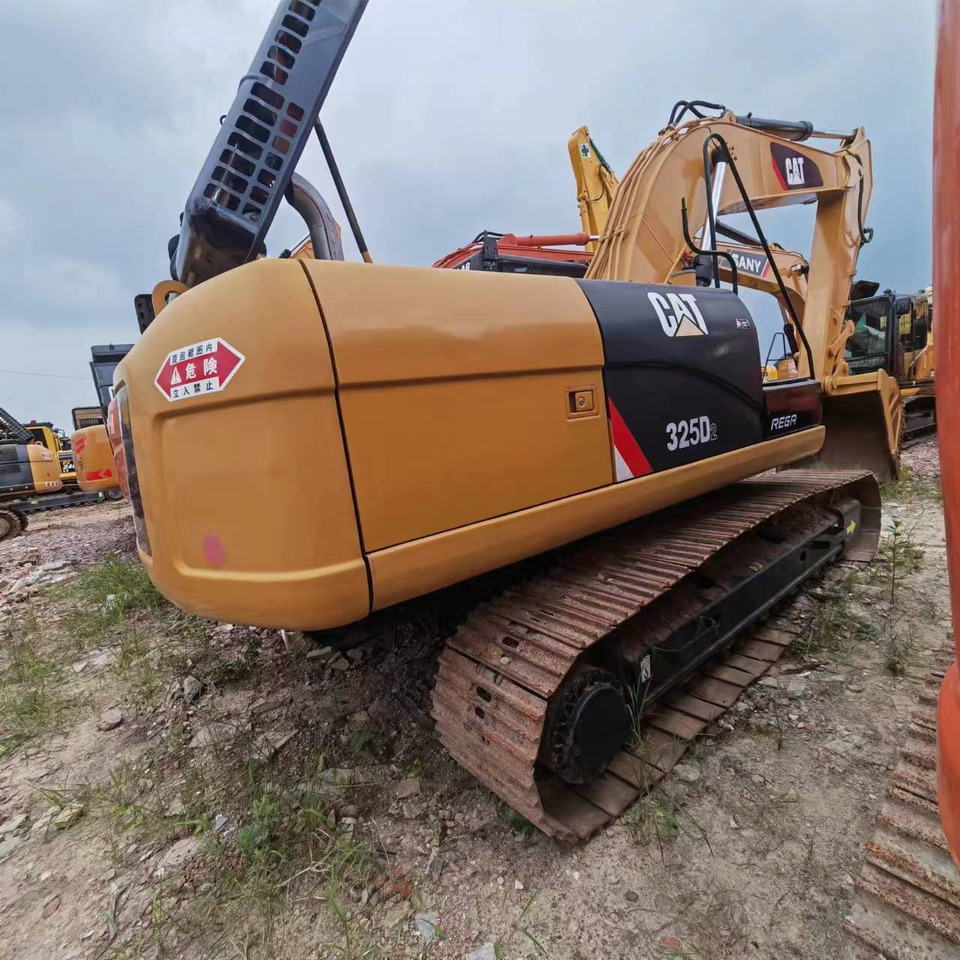 CATERPILLAR 325D2 - Pelle sur chenille: photos 2 CATERPILLAR 325D2 - Pelle sur chenille: photos 2