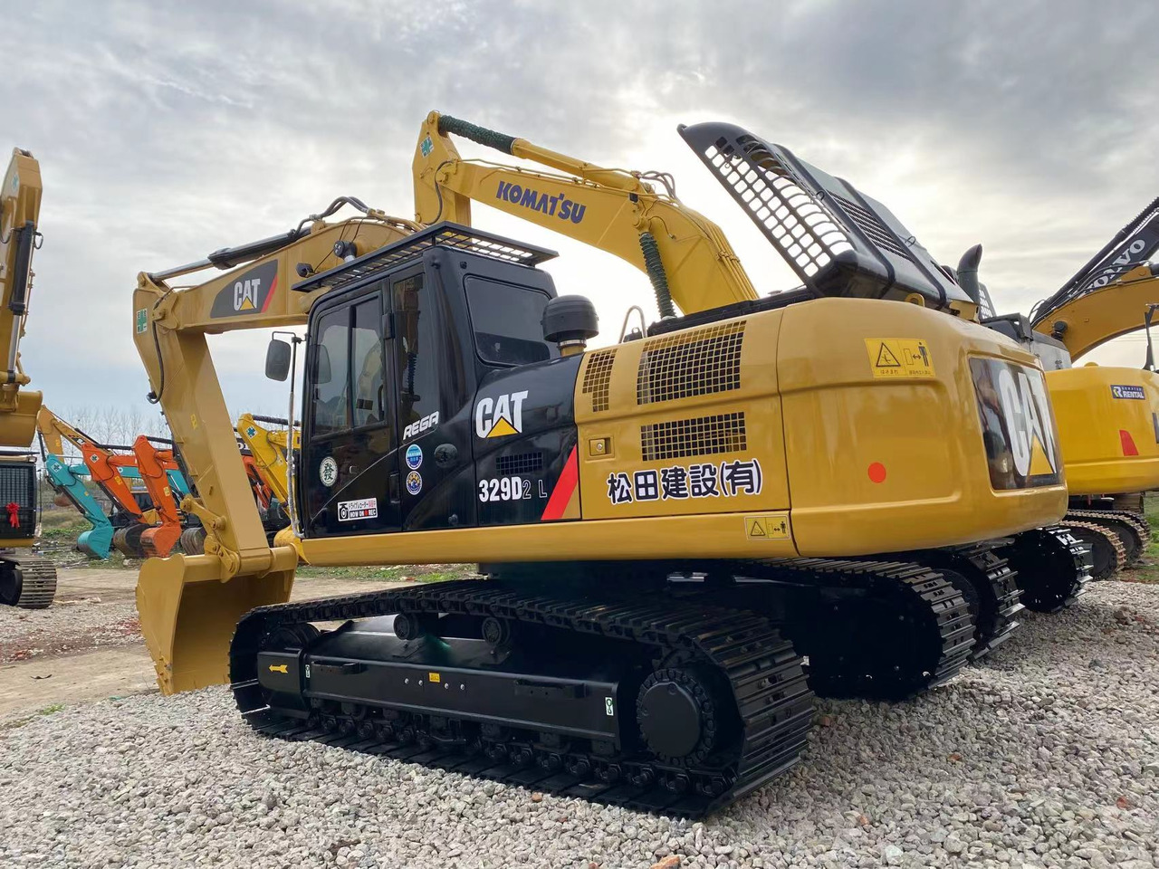 CATERPILLAR 329D - Pelle sur chenille: photos 1 CATERPILLAR 329D - Pelle sur chenille: photos 1