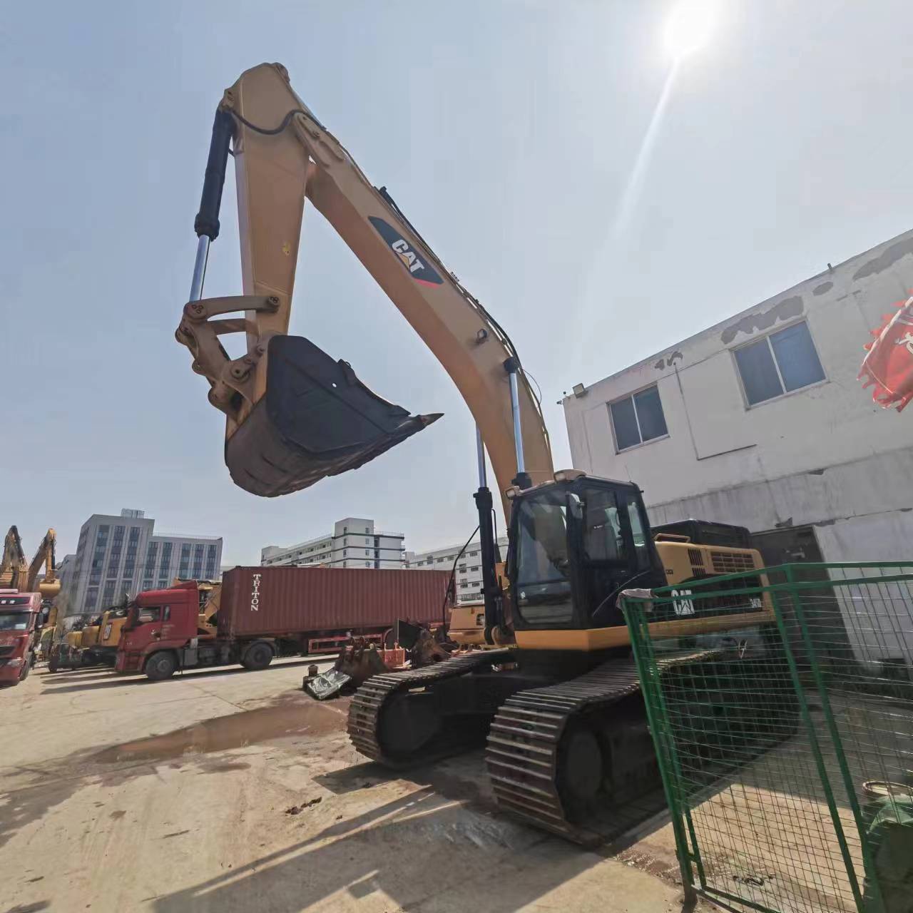 CATERPILLAR 345D - Pelle sur chenille: photos 2 CATERPILLAR 345D - Pelle sur chenille: photos 2
