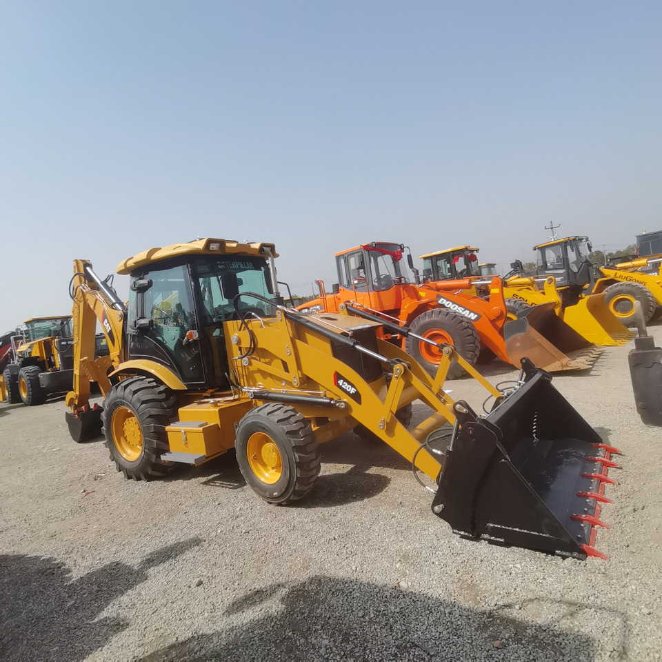 CATERPILLAR 420F - Tractopelle: photos 1 CATERPILLAR 420F - Tractopelle: photos 1