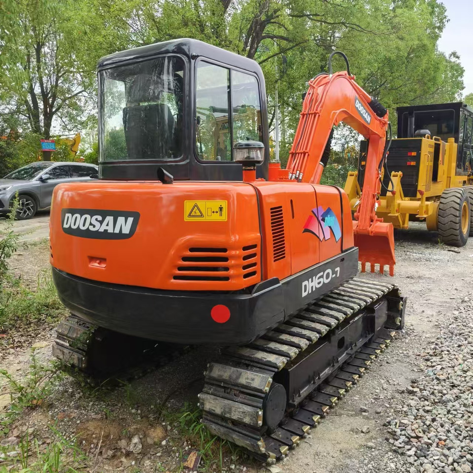 DOOSAN DH60 - Pelle sur chenille: photos 4 DOOSAN DH60 - Pelle sur chenille: photos 4