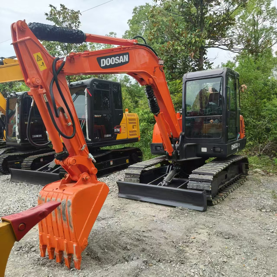 DOOSAN DH60 - Pelle sur chenille: photos 5 DOOSAN DH60 - Pelle sur chenille: photos 5