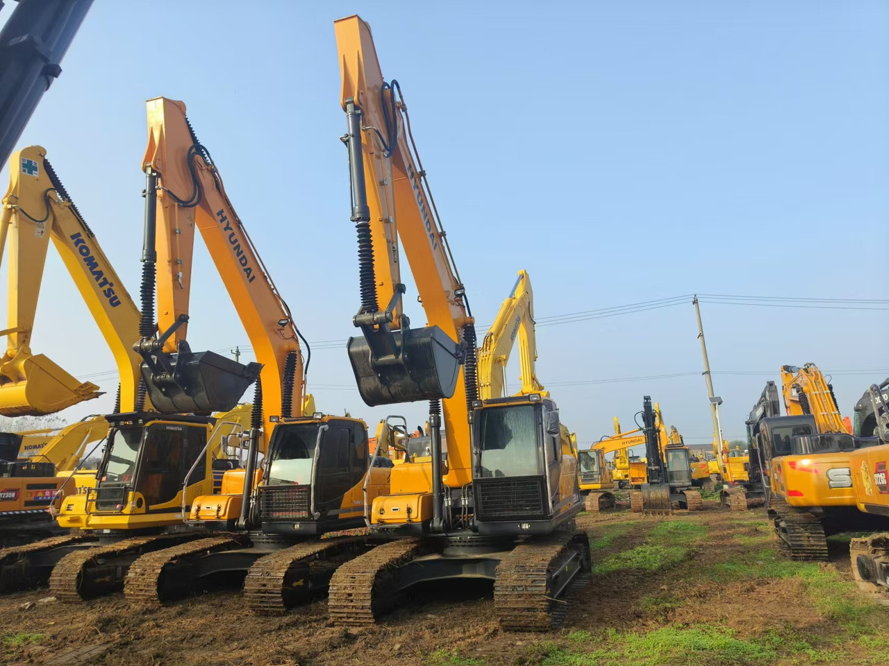 HYUNDAI ROBEX 220LC-9S - Pelle sur chenille: photos 4 HYUNDAI ROBEX 220LC-9S - Pelle sur chenille: photos 4