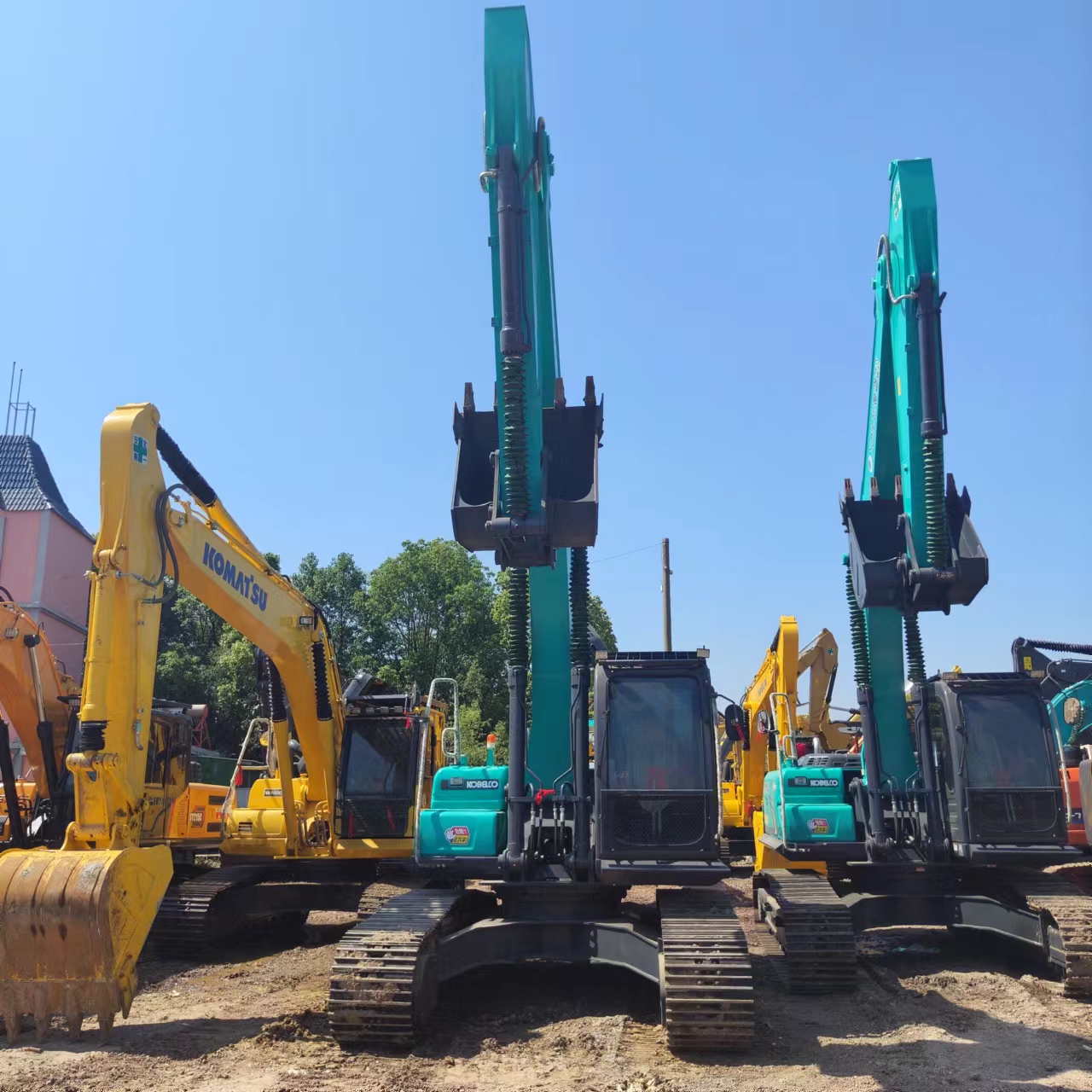 KOBELCO SK200D - Pelle sur chenille: photos 5 KOBELCO SK200D - Pelle sur chenille: photos 5
