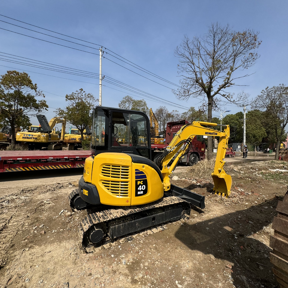 KOMATSU PC40 - Mini pelle: photos 1 KOMATSU PC40 - Mini pelle: photos 1